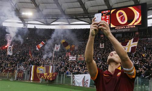Francesco Totti biểu tượng AS Roma cầu thủ ghi bàn nhiều thứ hai lịch sử Serie A