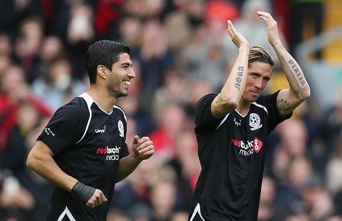 Khoảnh khắc xúc động Steven Gerrard tri ân người hâm mộ Liverpool trong trận đấu cuối cùng tại Anfield