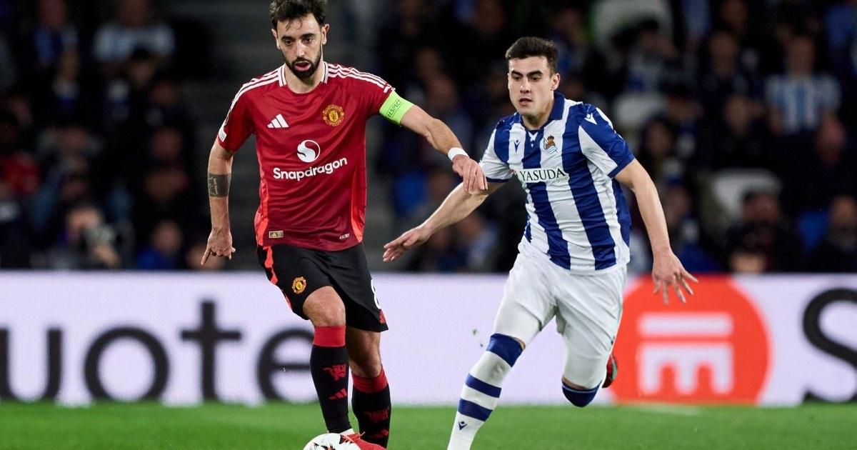 Huấn luyện viên Imanol Alguacil chỉ đạo chiến thuật giúp Real Sociedad duy trì thành tích cao ổn định tại La Liga trên sân.