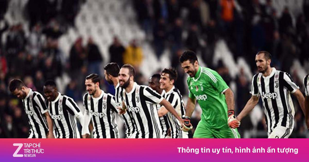 Khoảnh khắc ăn mừng chức vô địch Serie A (Scudetto) của Juventus tại sân nhà Allianz Stadium