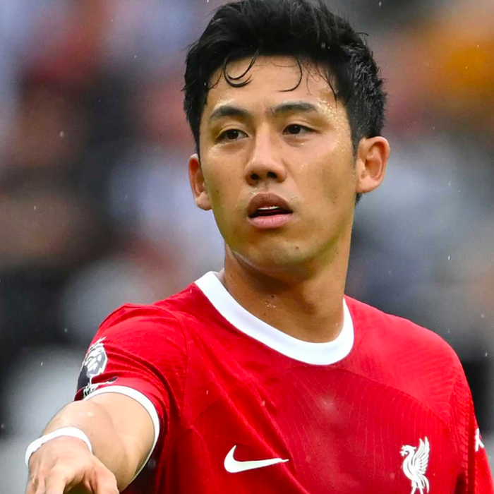 Lối chơi đa dạng và thông minh của các cầu thủ trẻ Bundesliga được thể hiện qua sự phối hợp nhịp nhàng và di chuyển chiến thuật trên sân cỏ.