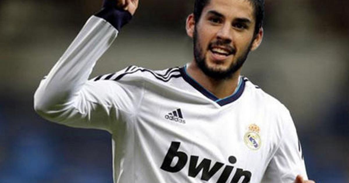 Real Madrid nâng cao cúp Champions League dưới sự dẫn dắt của Carlo Ancelotti, minh chứng cho sự hồi sinh ngoạn mục của đội bóng.