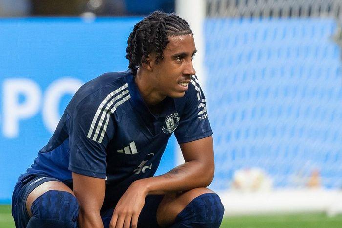 Leny Yoro trung vệ trẻ đầy triển vọng của Lille tại Ligue 1 thể hiện sự chắc chắn và tiềm năng lớn trong phòng ngự.