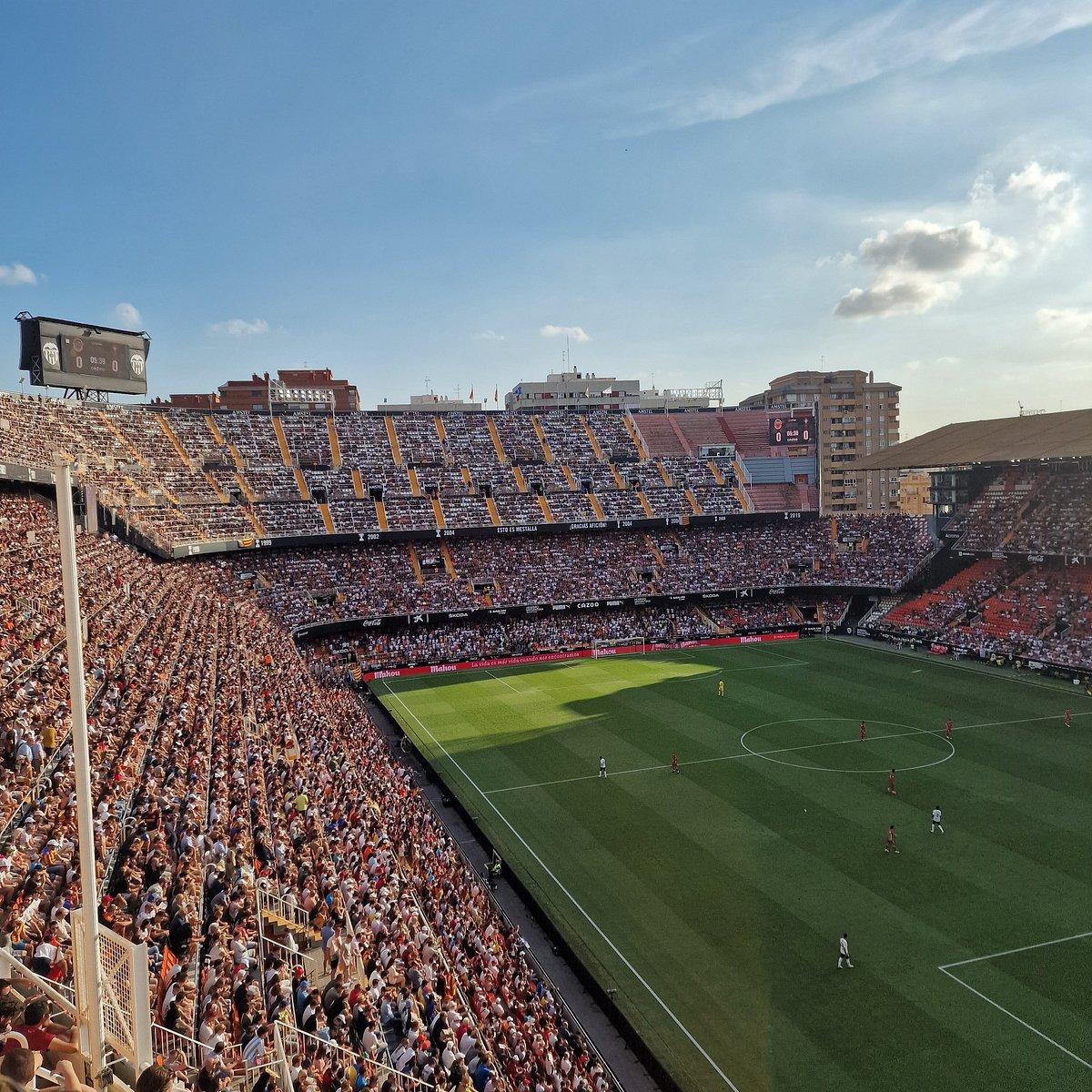 Sân vận động Mestalla biểu tượng lịch sử của Valencia CF tại giải đấu La Liga danh giá