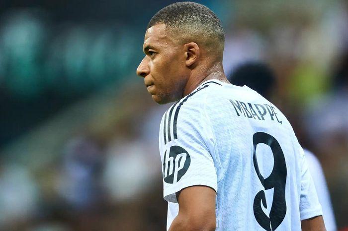 Kylian Mbappé và tương lai tại PSG: Sự lựa chọn giữa Ligue 1 và các câu lạc bộ châu Âu