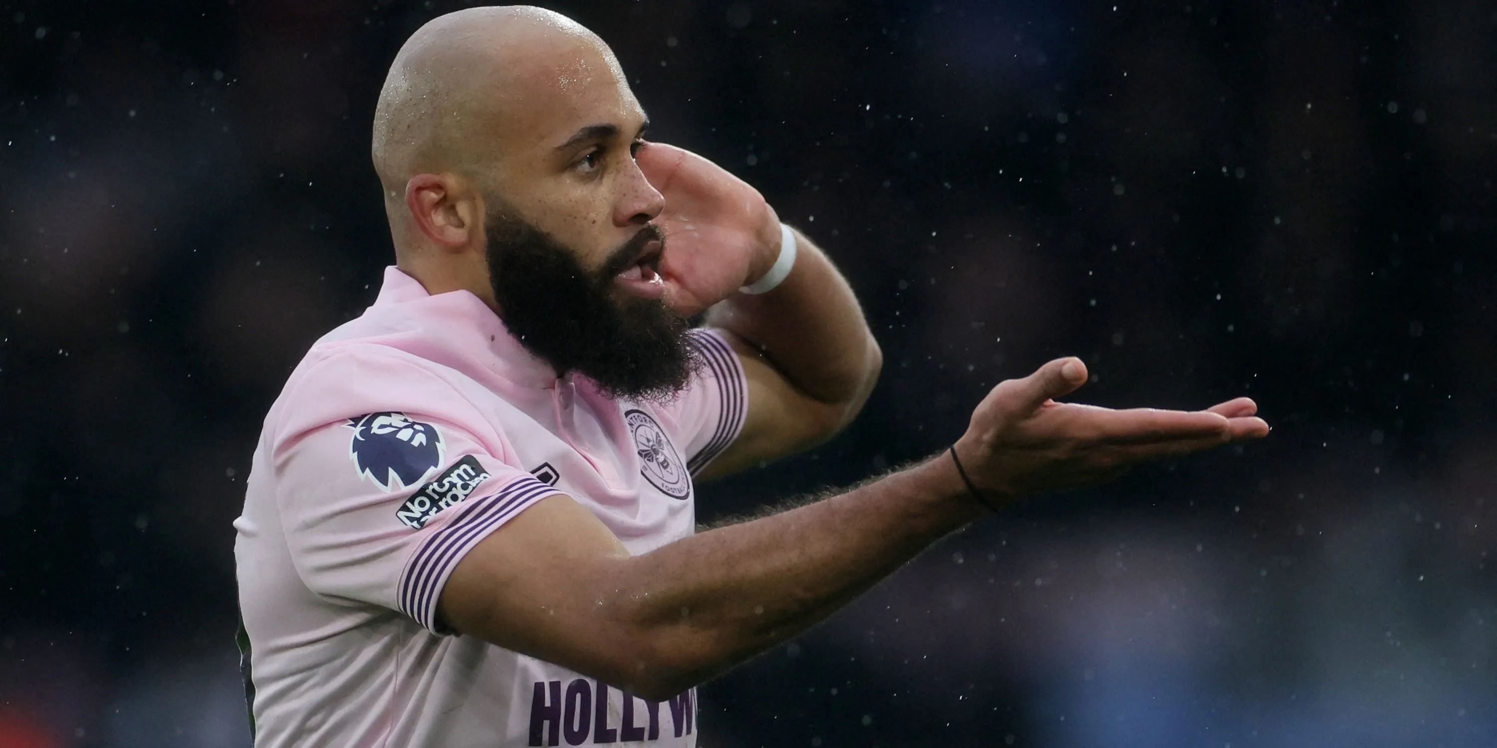 Bryan Mbeumo ăn mừng bàn thắng cho Brentford tại Ngoại hạng Anh