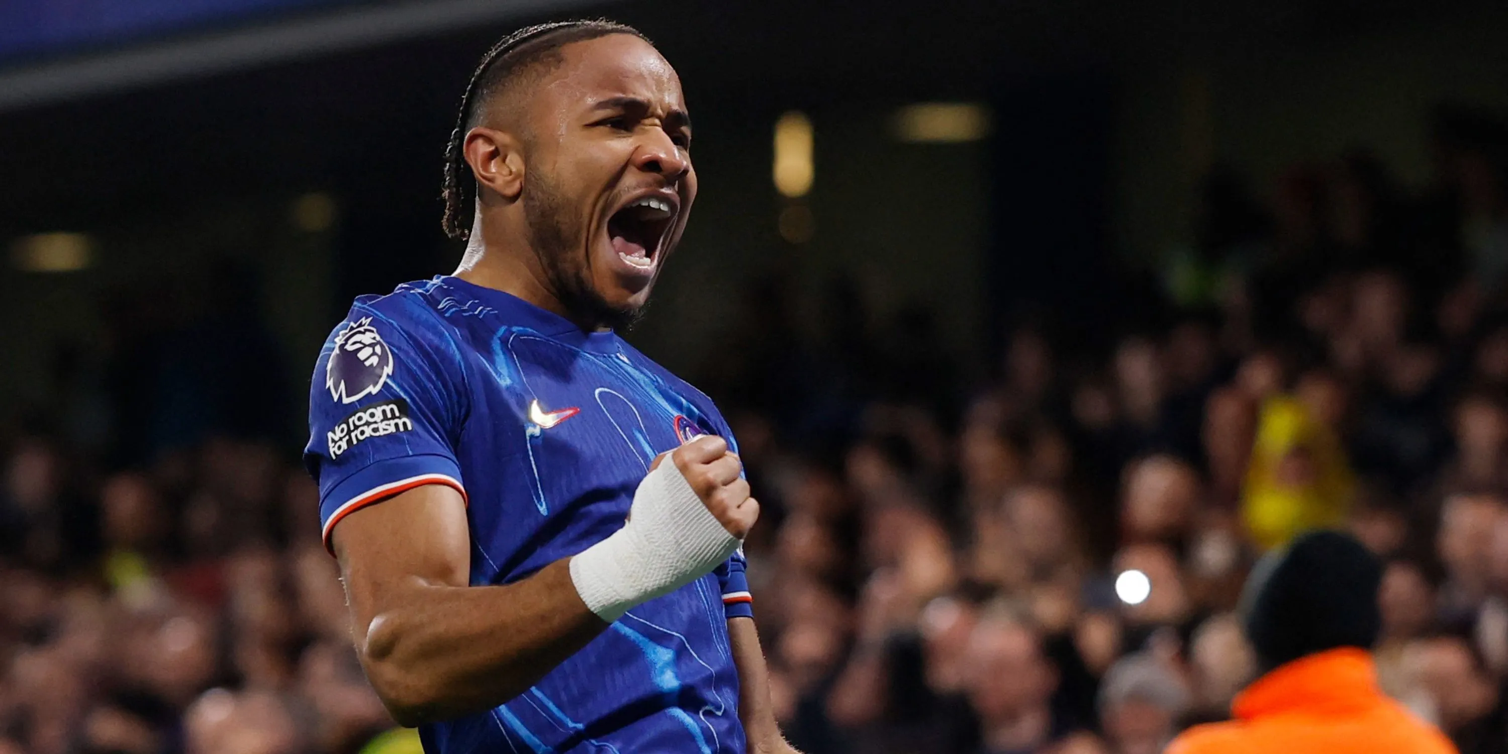 Christopher Nkunku thể hiện sự thất vọng trong màu áo Chelsea