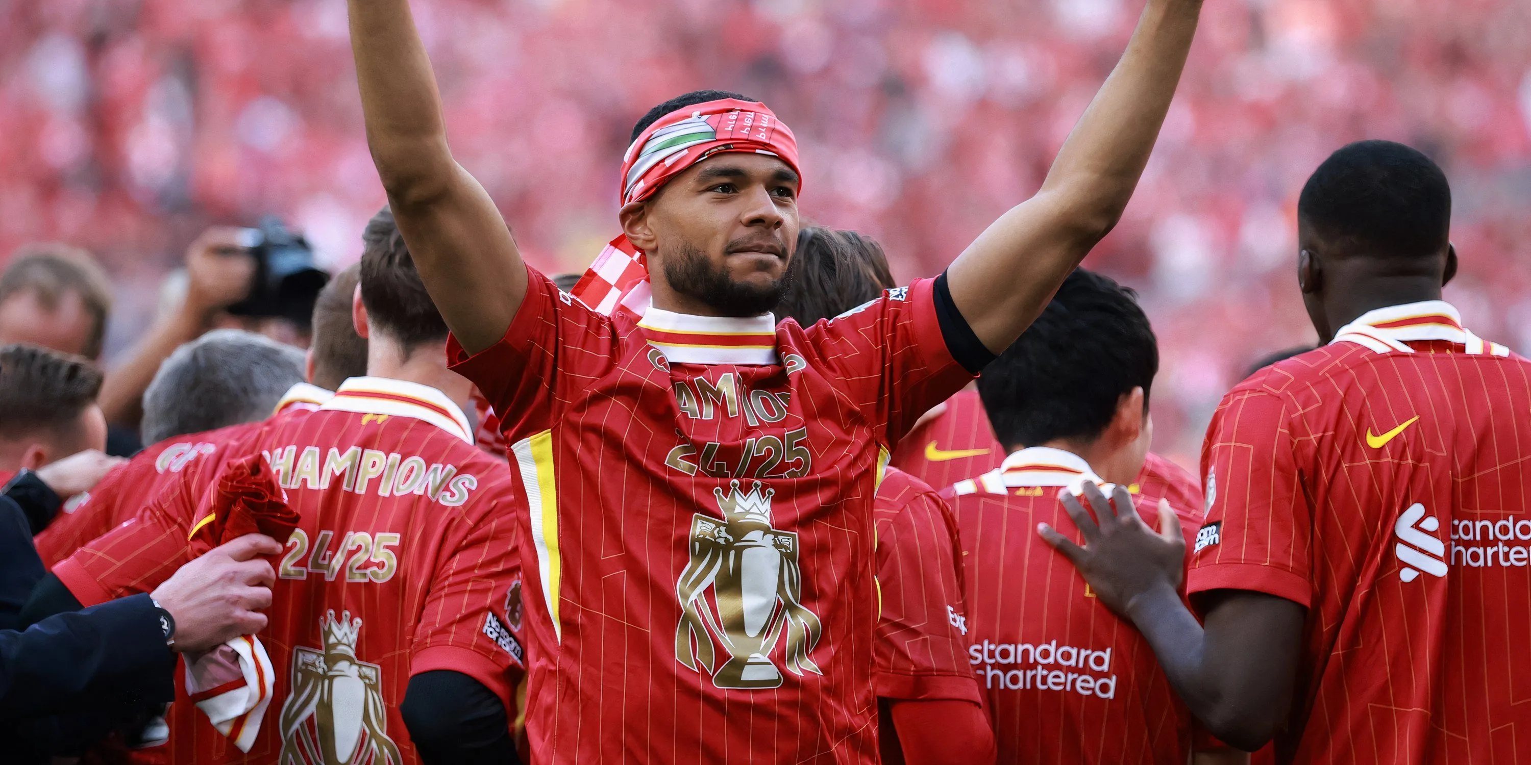 Cody Gakpo của Liverpool ăn mừng danh hiệu Ngoại hạng Anh