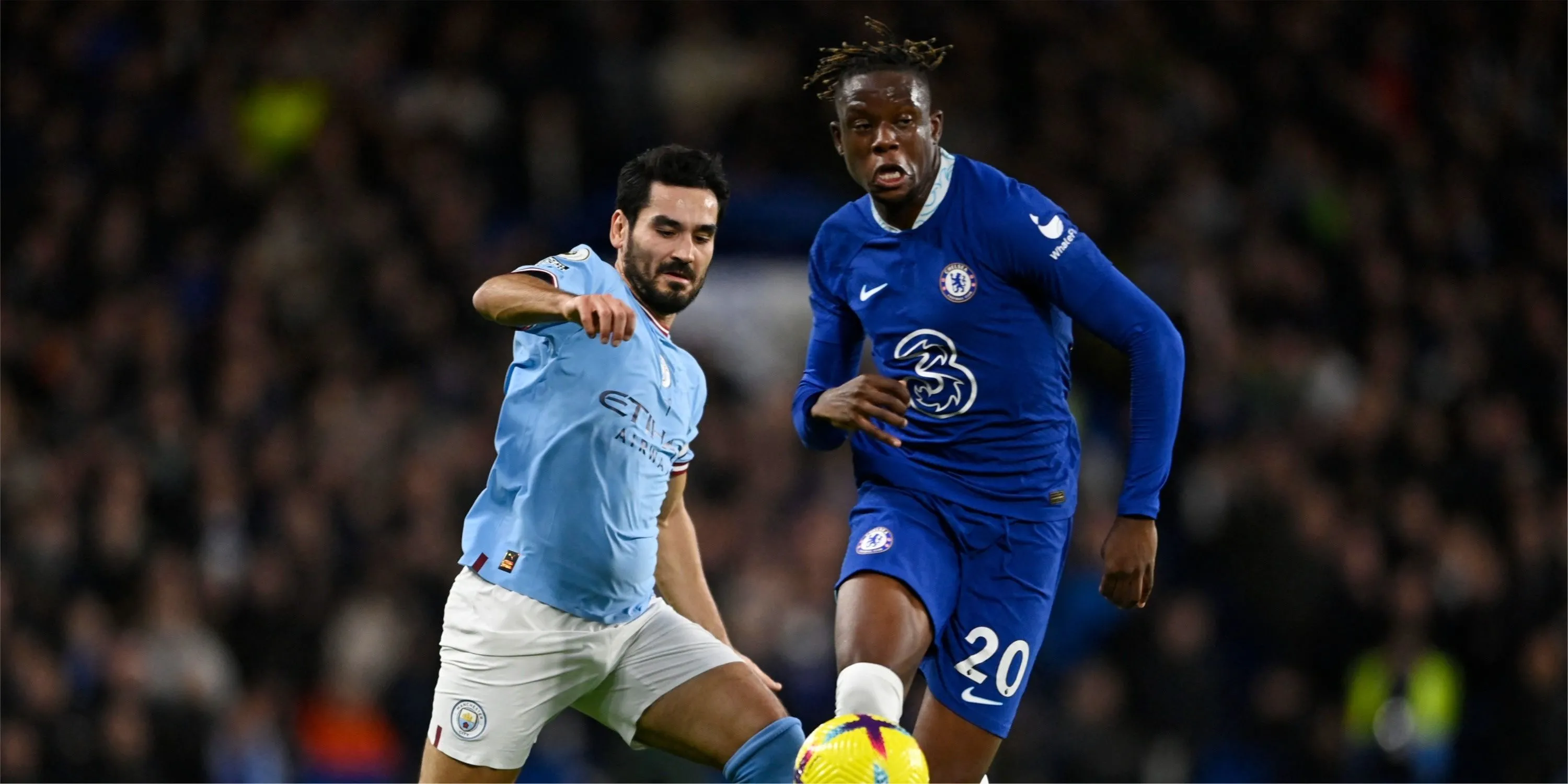 Denis Zakaria trong mau ao Chelsea tai Stamford Bridge o Premier League