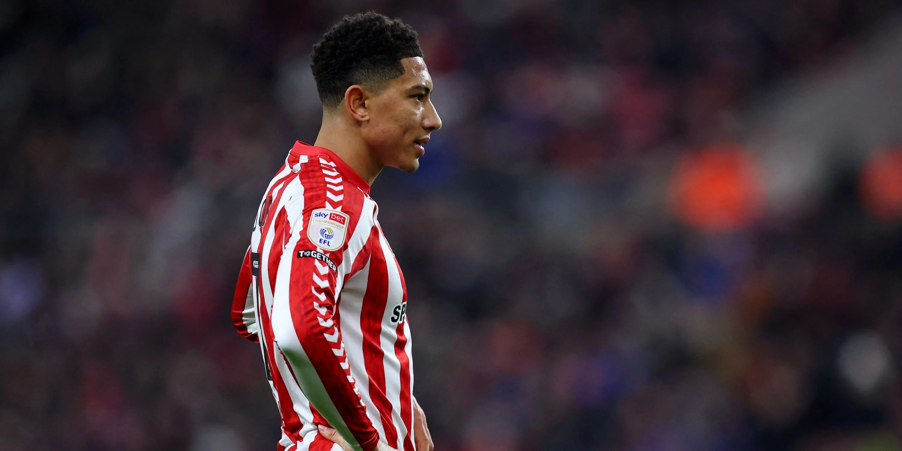 Liverpool nhắm ‘máy quét’ Kerkez: Nâng tầm Gakpo, thay Robertson?