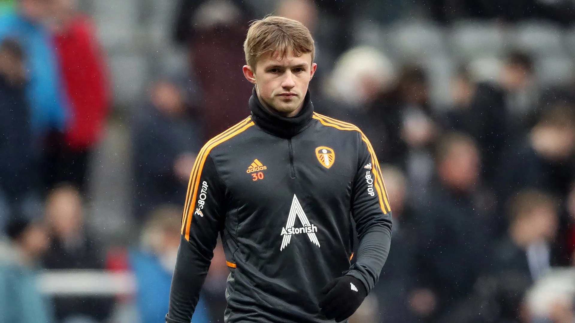 Joe Gelhardt trong màu áo Leeds United trước khi được cho mượn