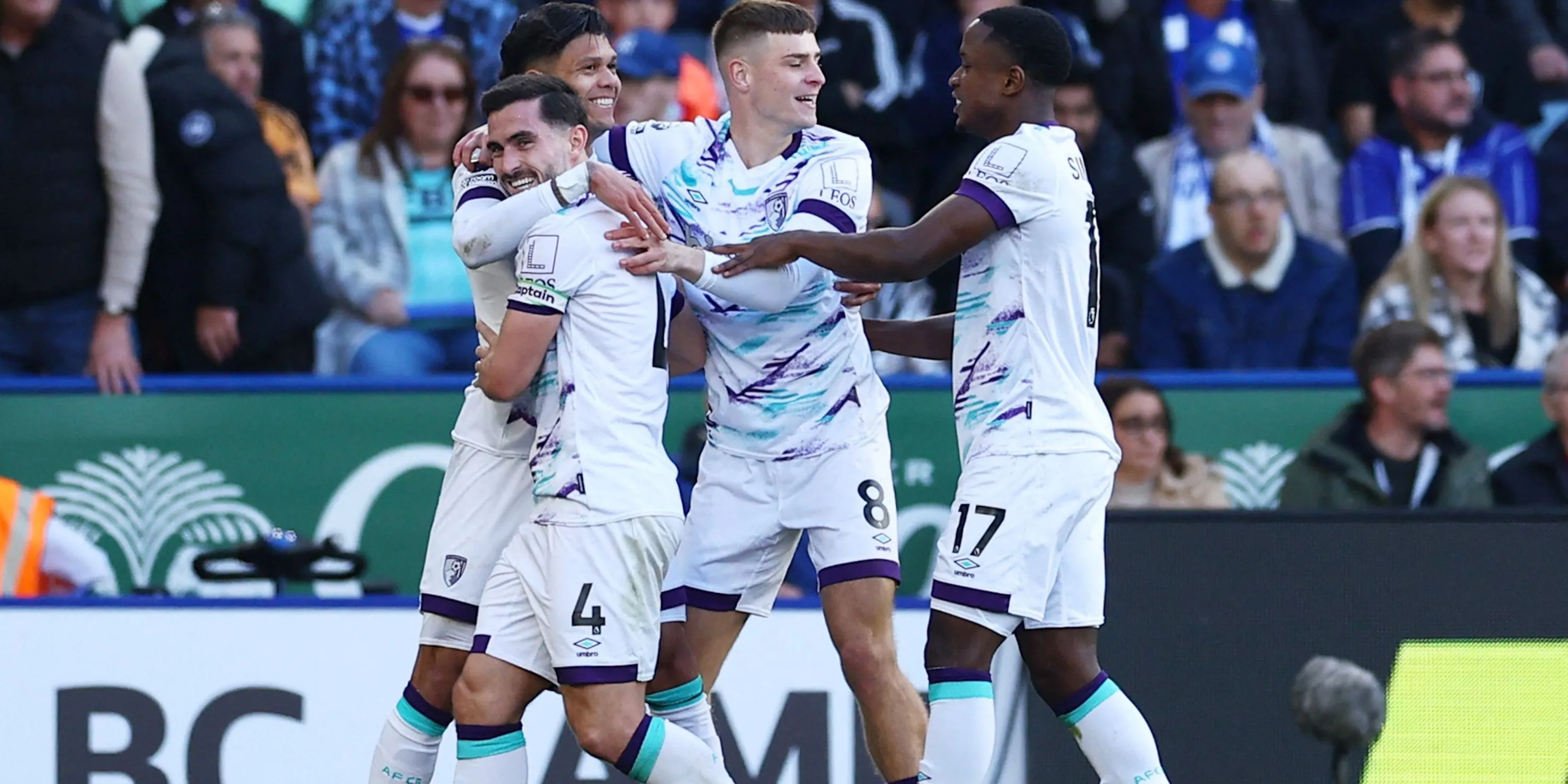 Nottingham Forest tìm kiếm giải pháp tăng cường hàng công Ngoại hạng Anh với các mục tiêu tiền đạo chất lượng.