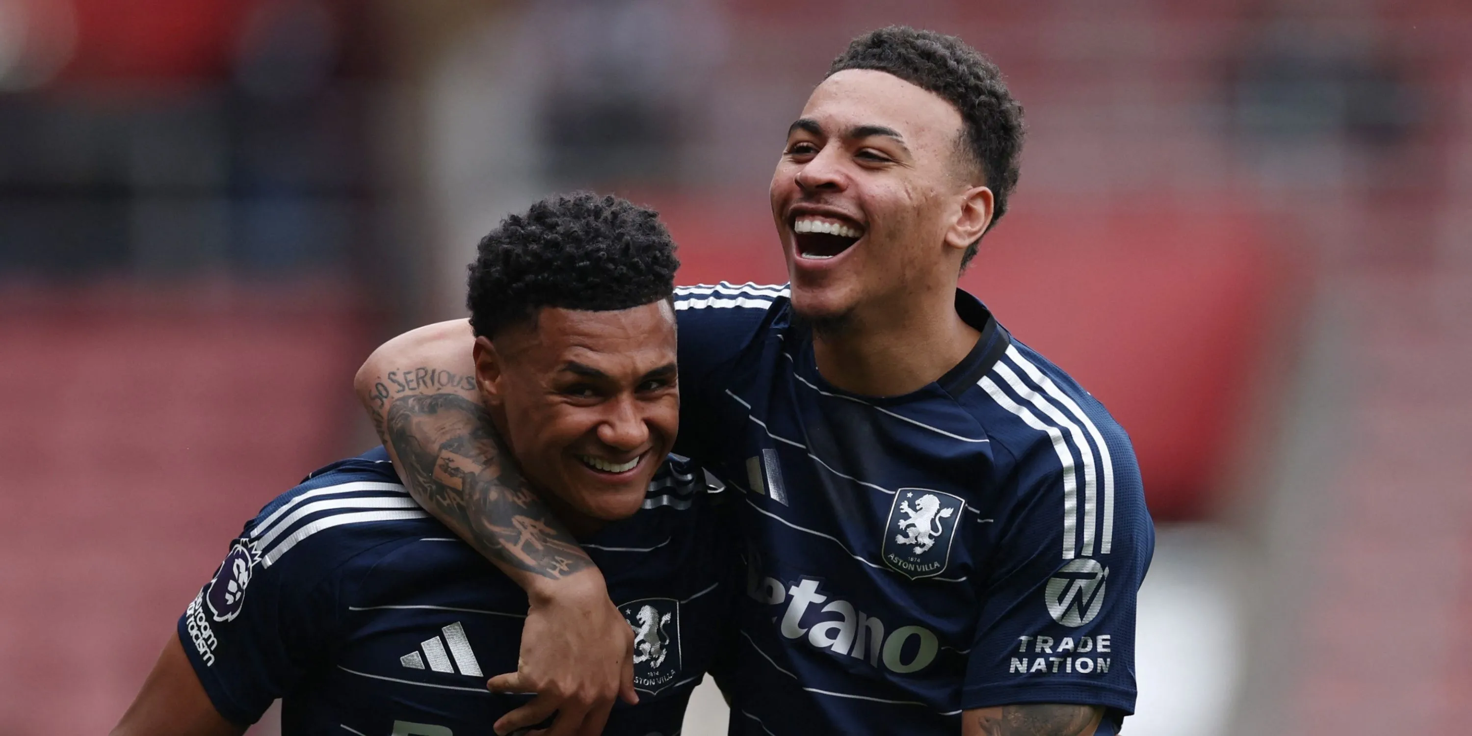 Manchester City: Từ giàu có đến mạnh nhất Premier League