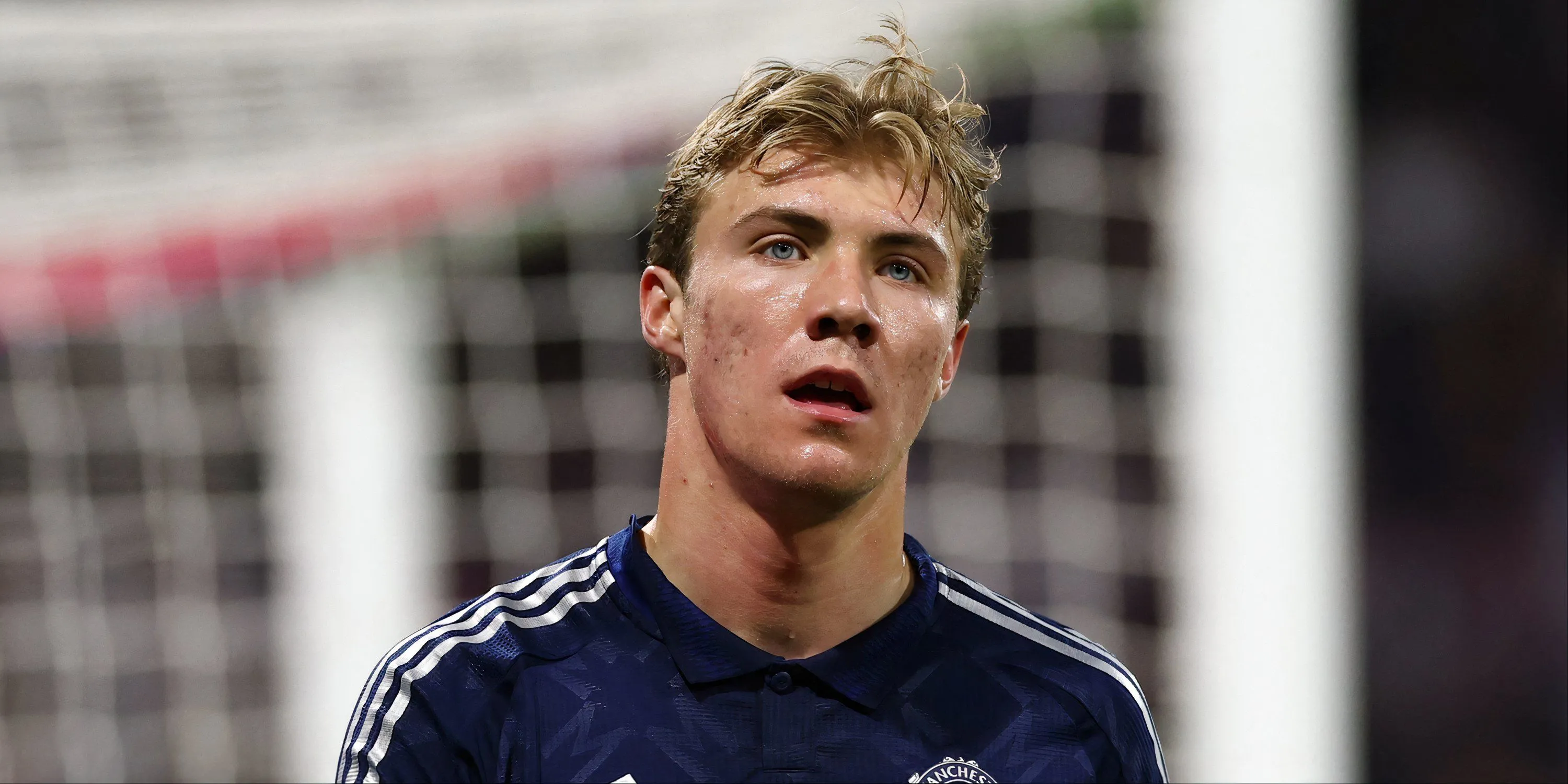 Rasmus Hojlund trong trận giao hữu giữa Man Utd và Lyon