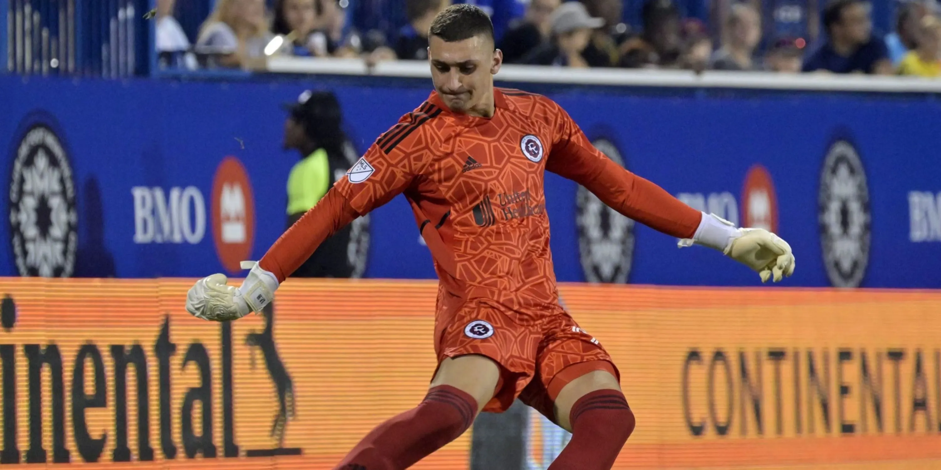 Thu mon Djordje Petrovic ra mat Chelsea tai Premier League