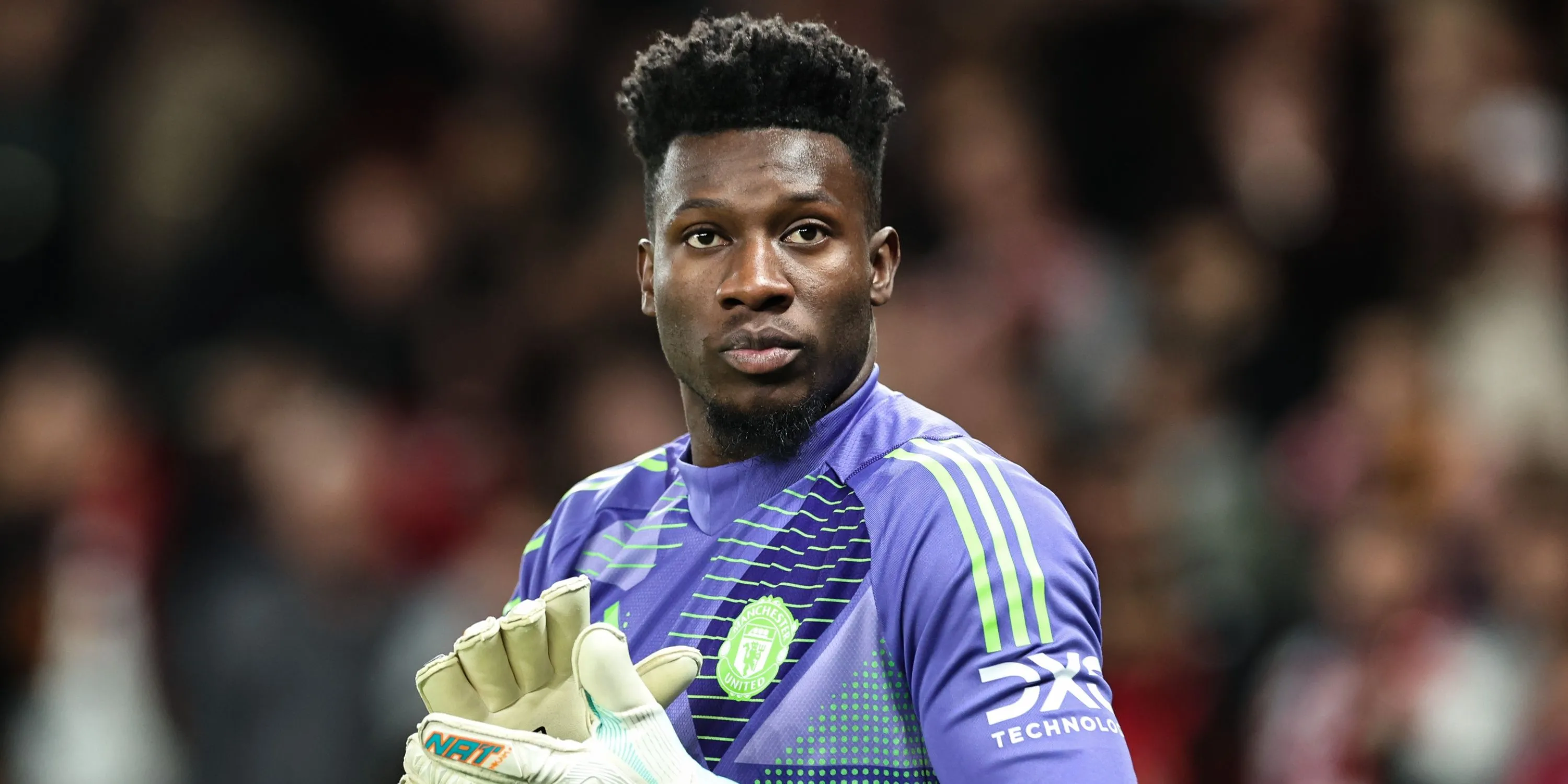 Thủ thành Andre Onana trong một pha bắt bóng cho Manchester United