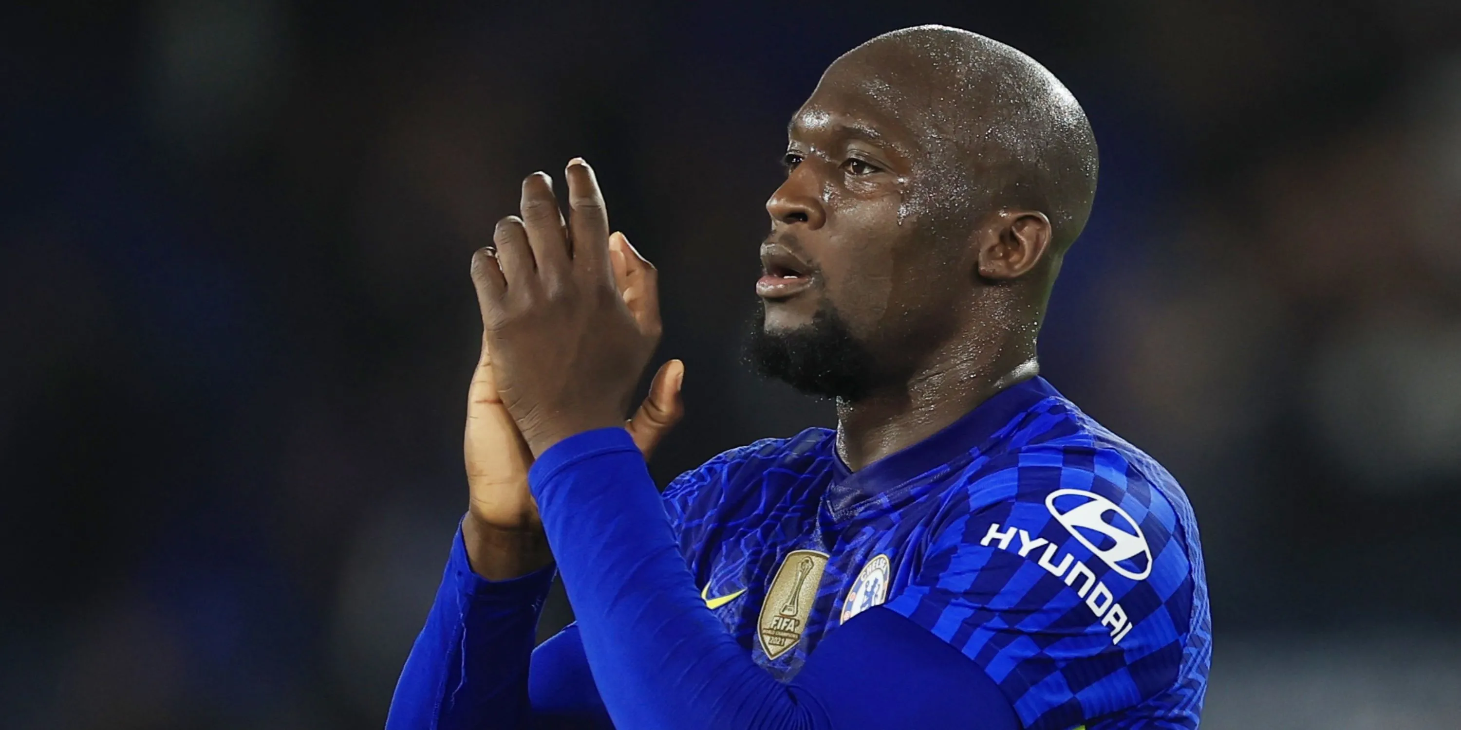 Tiền đạo Romelu Lukaku trở lại Chelsea với giá kỷ lục