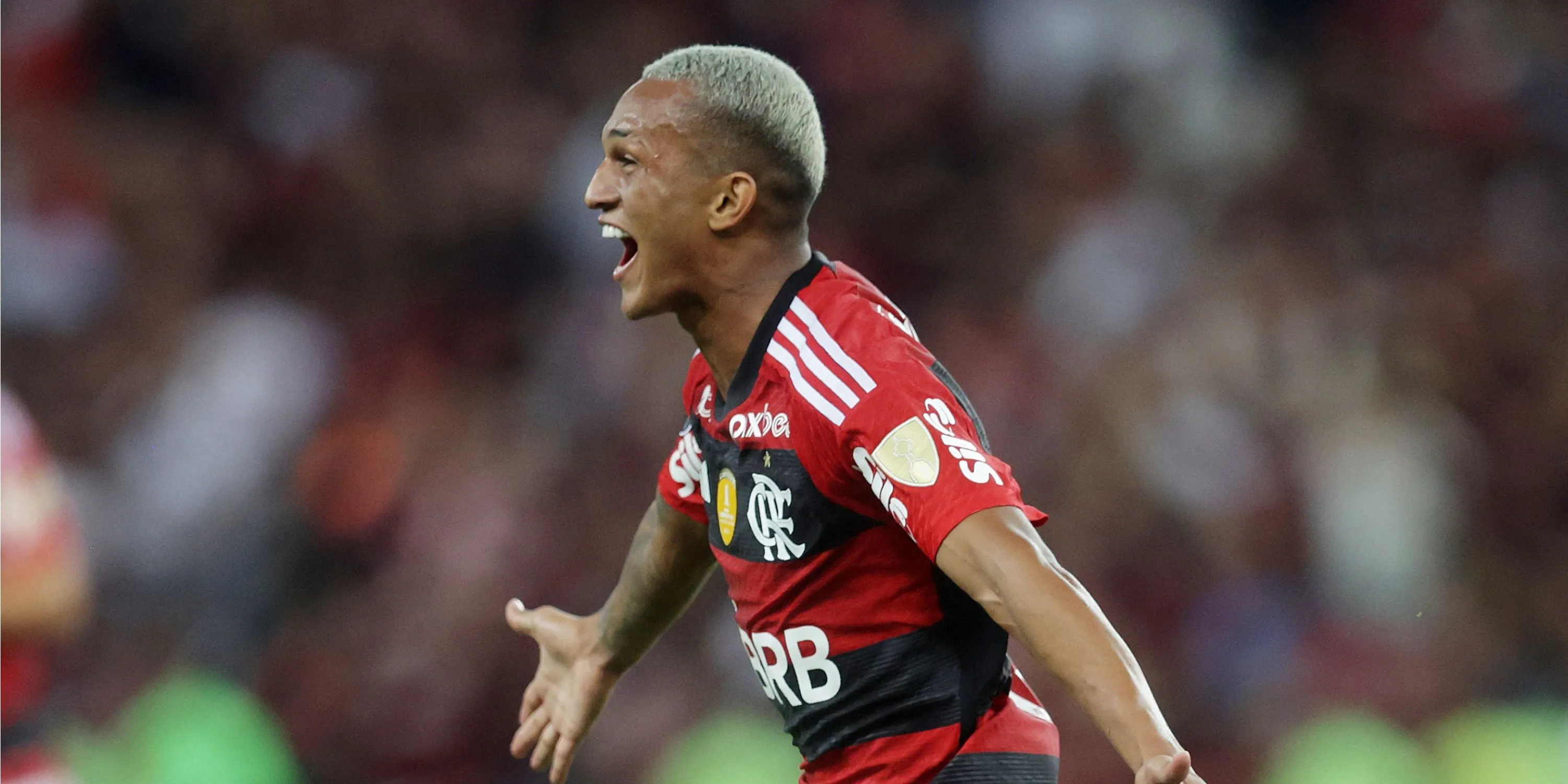Wesley Franca trong màu áo Flamengo thi đấu