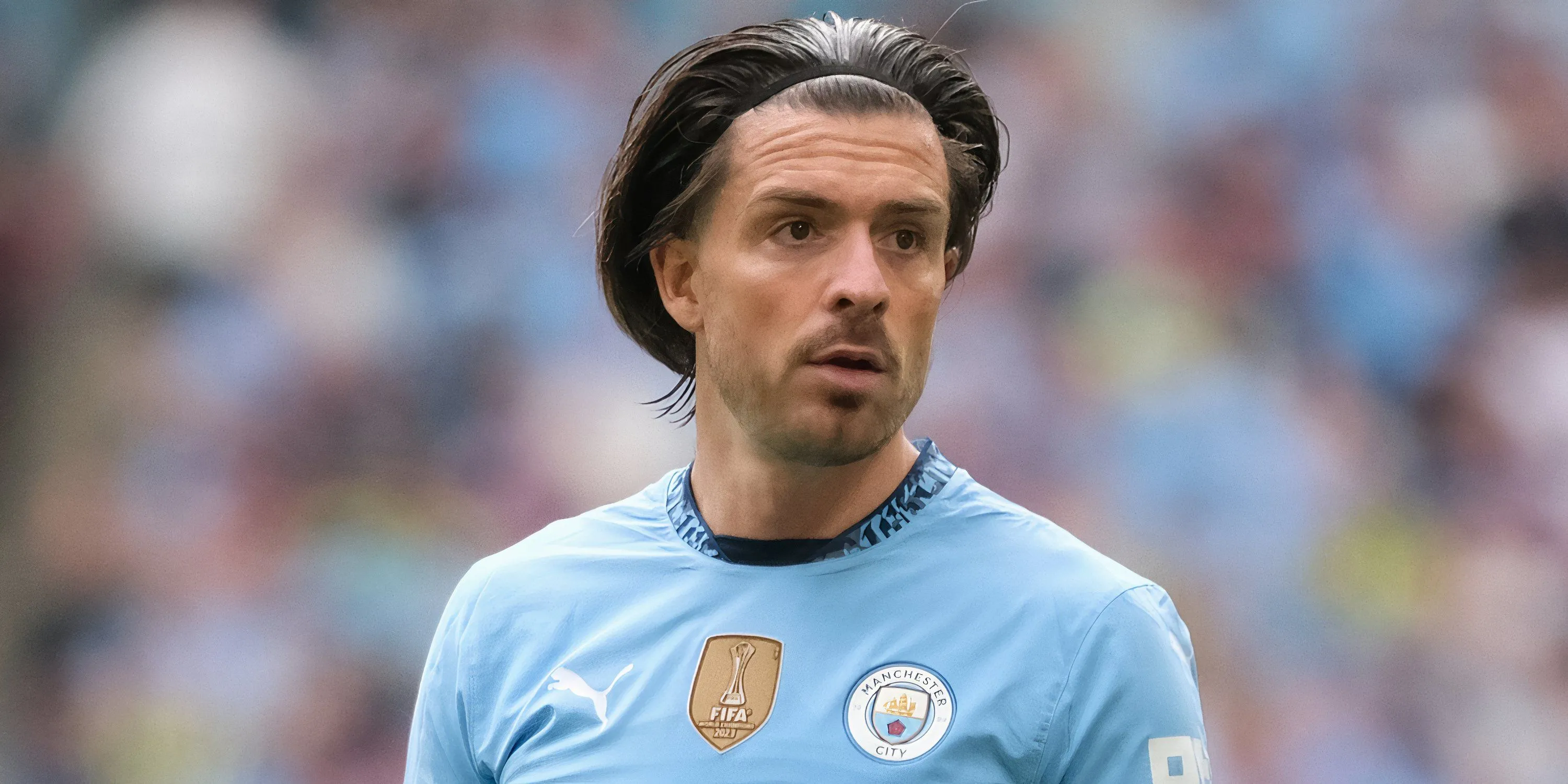 Jack Grealish trong màu áo Manchester City thi đấu tại Ngoại hạng Anh