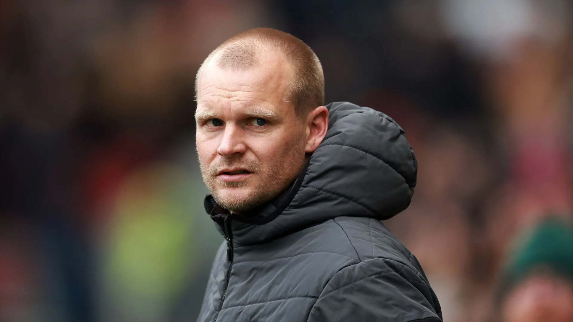 Huấn luyện viên Liam Manning của Norwich City