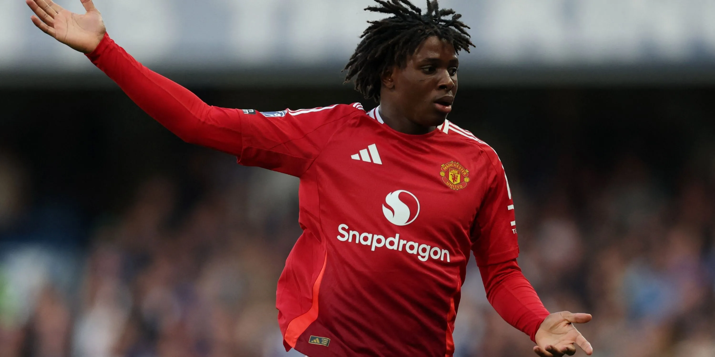 Patrick Dorgu thi đấu năng nổ trong màu áo Manchester United
