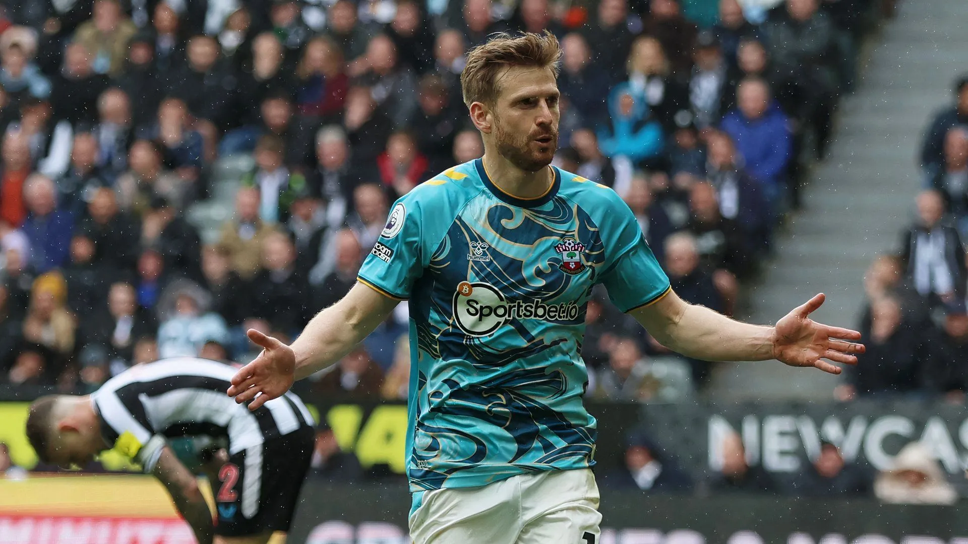 Tiền vệ Stuart Armstrong trong màu áo Southampton, mục tiêu chuyển nhượng của Sheffield Wednesday