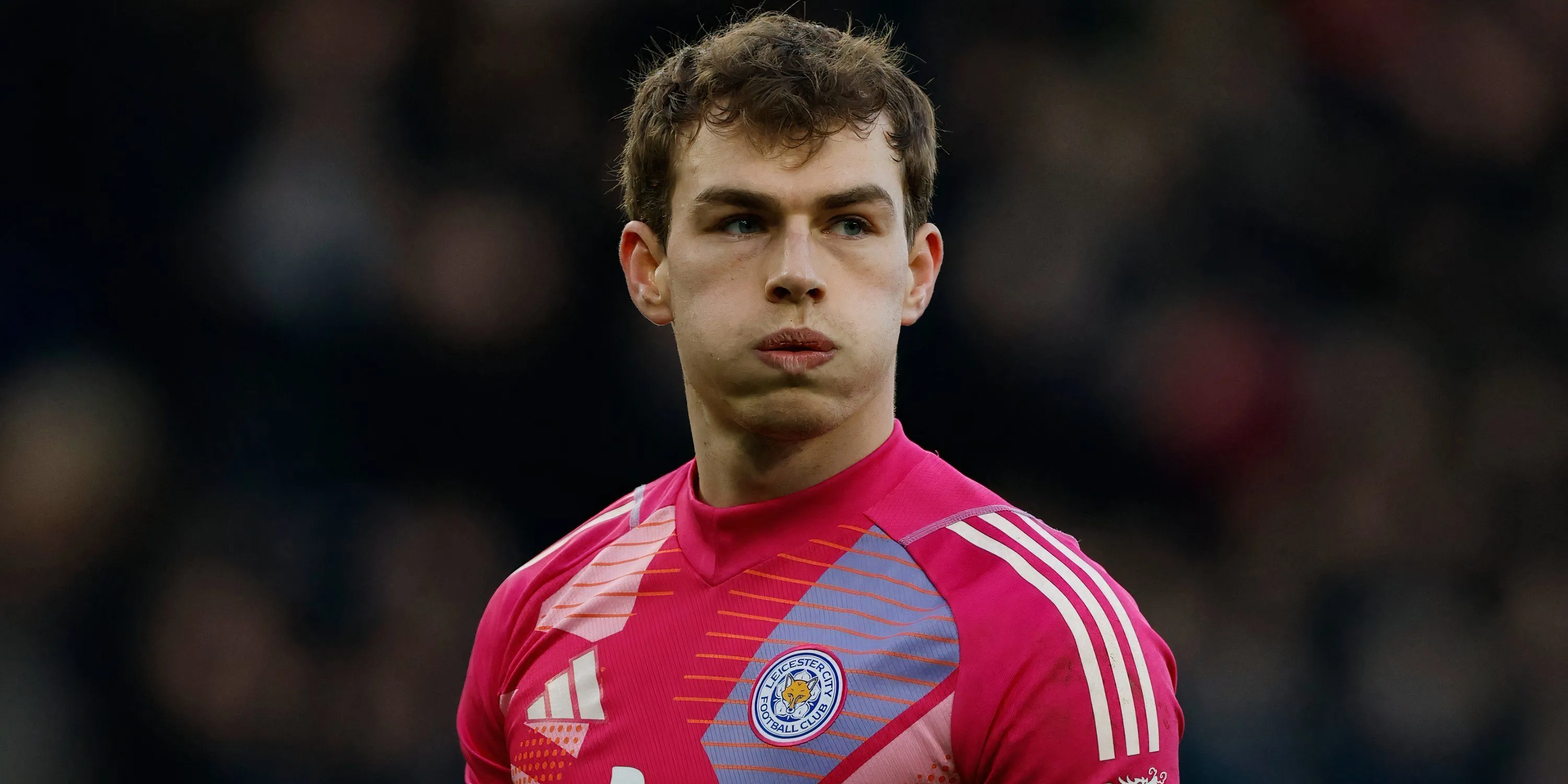Thủ môn Mads Hermansen của Leicester City, mục tiêu chuyển nhượng của West Ham