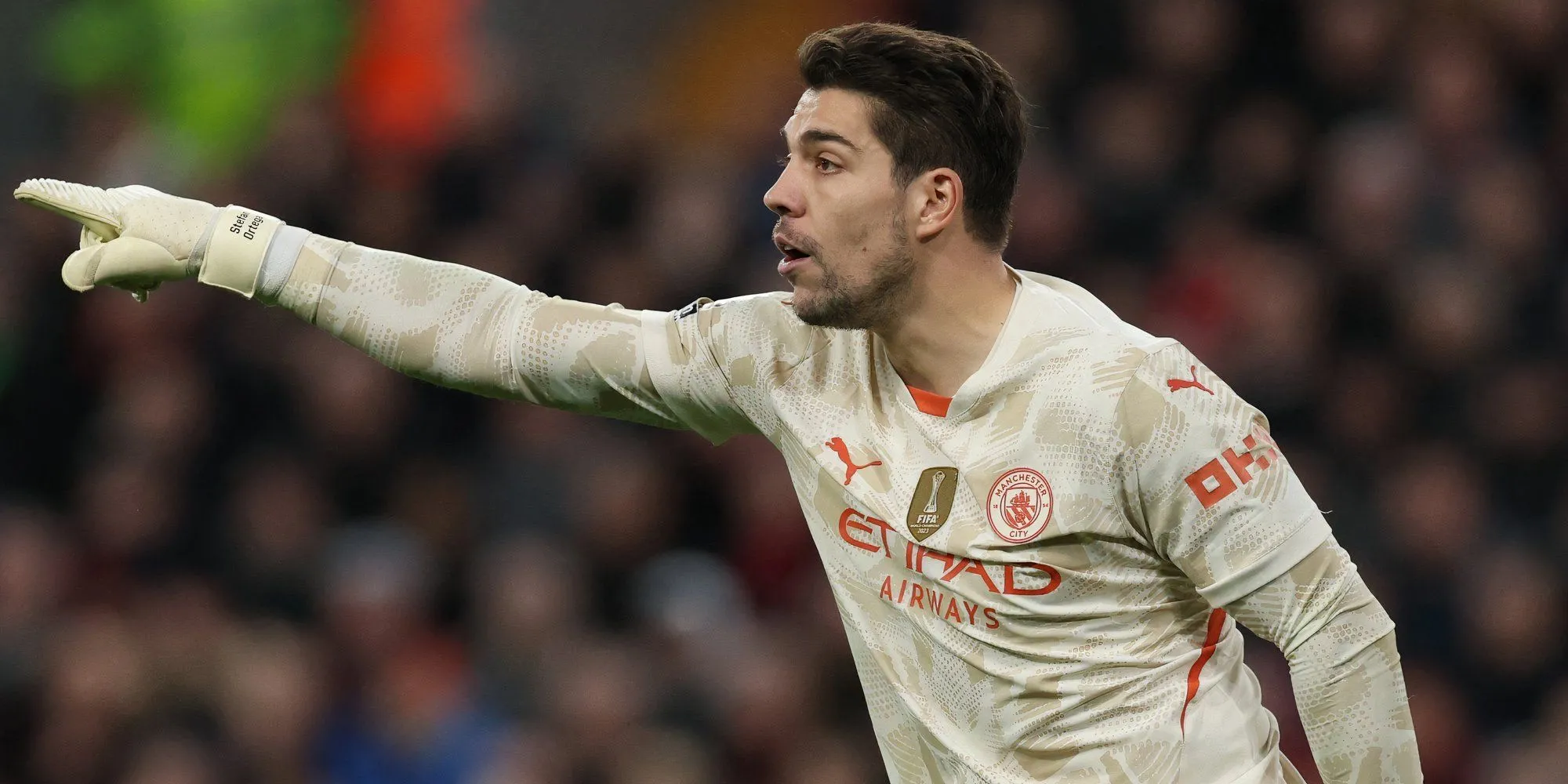 Aston Villa Nhắm Tiền Đạo Porto Samu Aghehowa: Liệu Có Khả Thi?