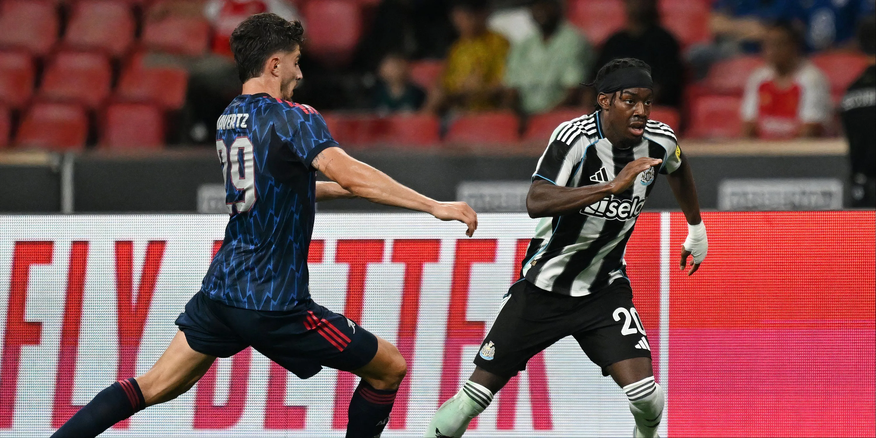Tiền đạo Anthony Elanga trong màu áo Newcastle United thi đấu tại Ngoại hạng Anh.