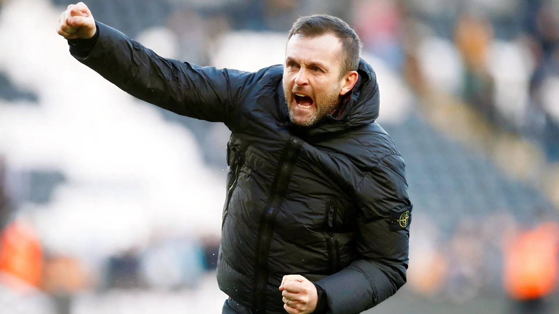 Cầu thủ Charlton ăn mừng bàn thắng, minh họa khởi đầu mạnh mẽ tại Championship 2025/26 sau kỳ chuyển nhượng mùa hè hợp lý