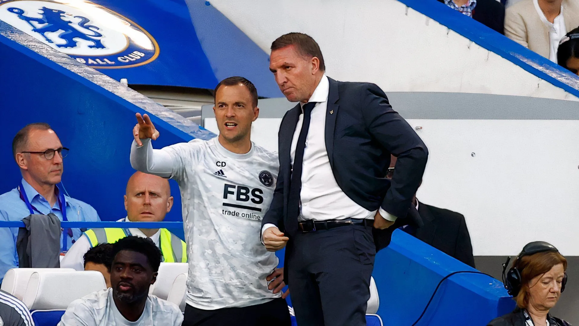 Chris Davies và Brendan Rodgers trong một khoảnh khắc làm việc chung; mối liên hệ kéo dài nhiều năm giữa hai HLV