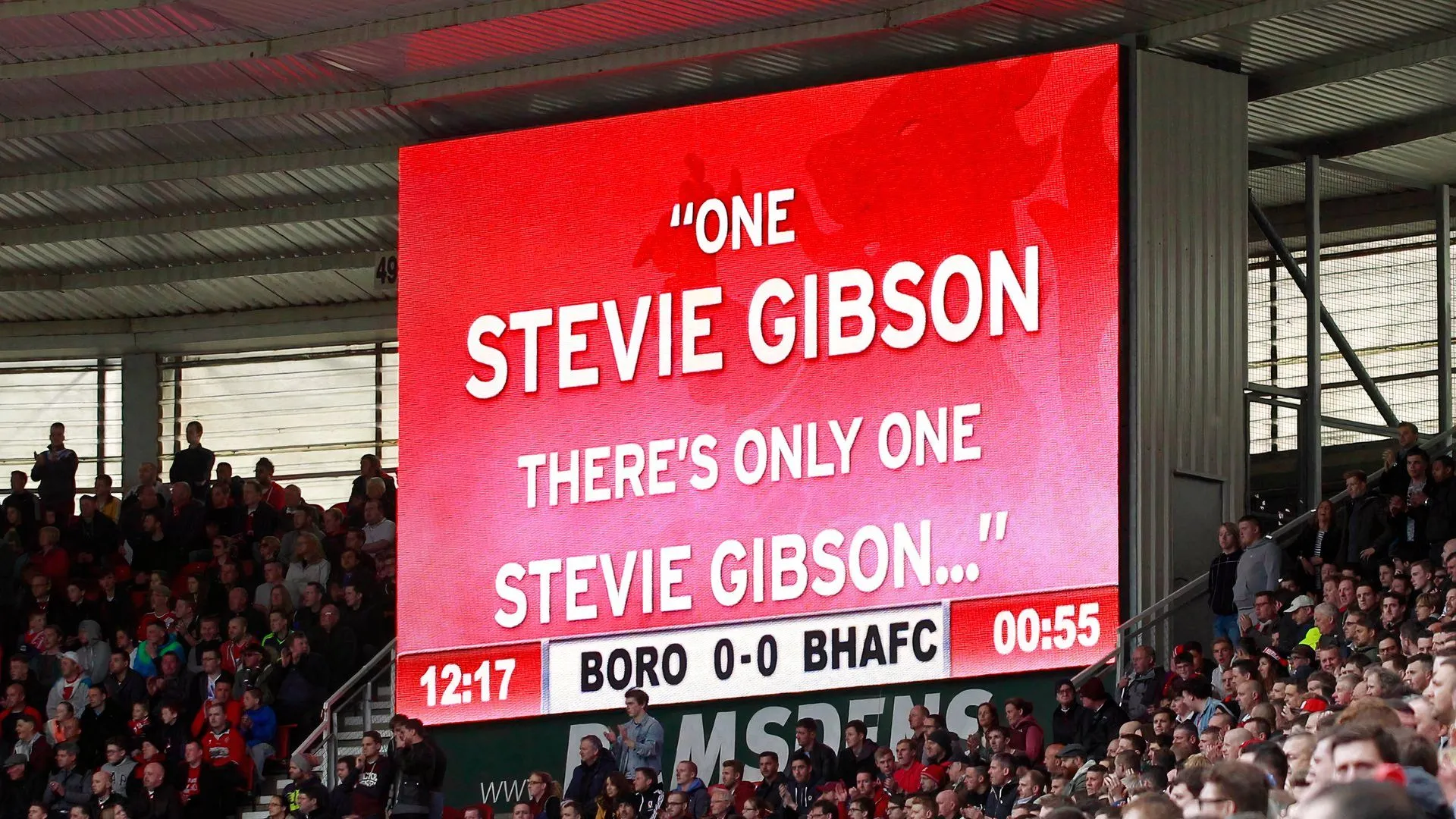 Lễ tri ân Chủ tịch Steve Gibson tại Middlesbrough, minh họa nền tảng sở hữu ổn định và học viện trẻ