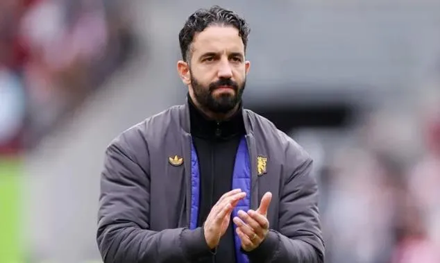 Ruben Amorim vẫn chưa giúp MU có sự ổn định cần thiết